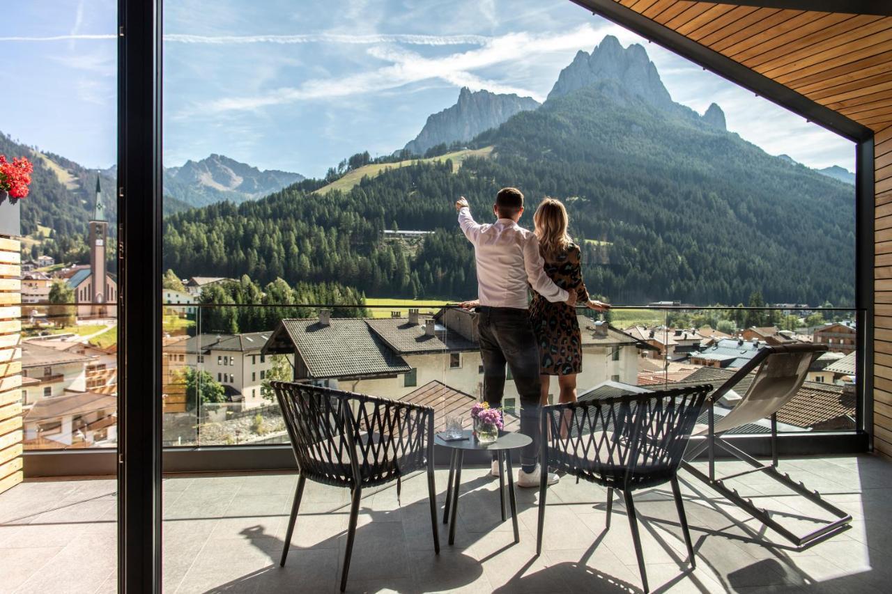 Hotel Ladinia Dolomites View Pozza di Fassa Exterior foto